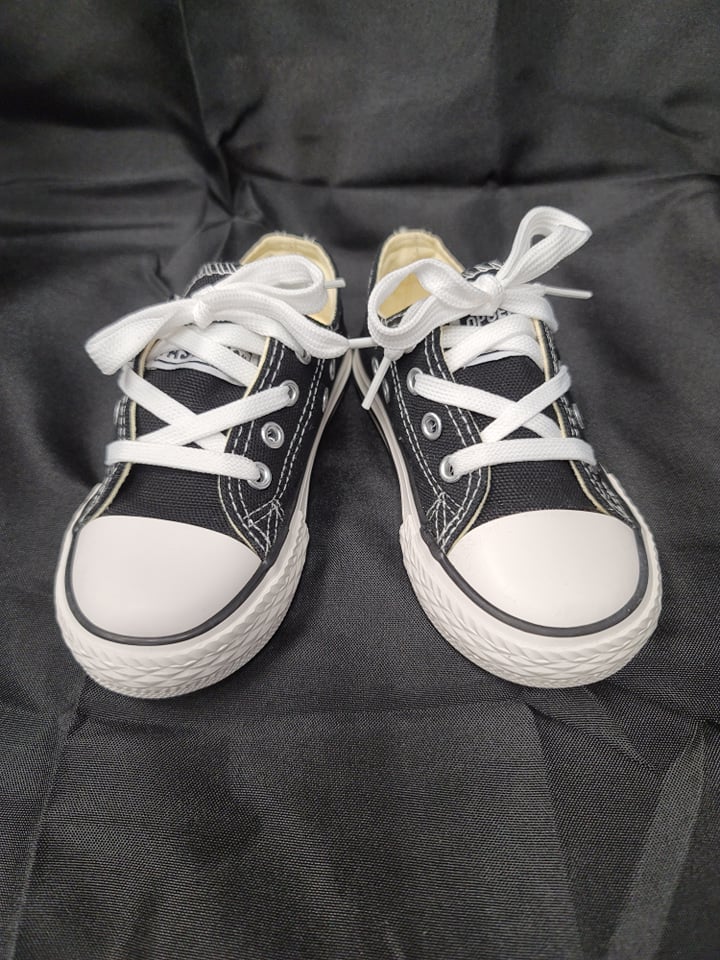 Black Tennis Shoes