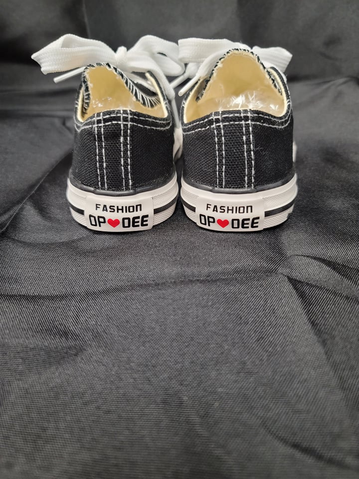 Black Tennis Shoes